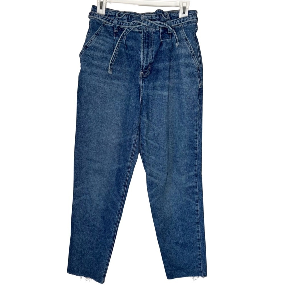 Hollister Women’s Ultra High Rise Belted Paper Bag Mom Jeans Sz 28